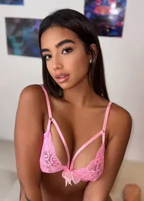 laura💗nyc colombian OnlyFans profile