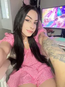 Bia Luna ๐ท๏ธ Ur Goth TS gf OnlyFans profile