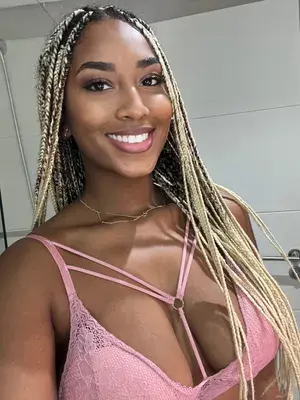 Laila ๐ฅ La Diosa Dominicana OnlyFans profile