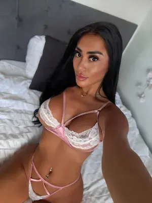 Ava Moss [FREE access] OnlyFans profile