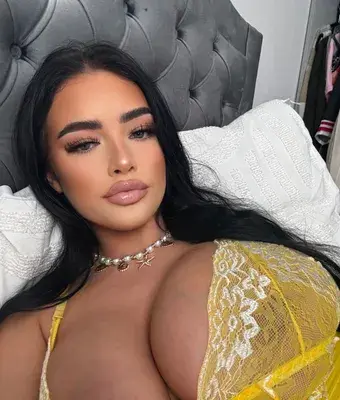 Evie - [FREE access to VIP] OnlyFans profile