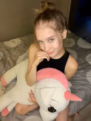 🍭 Small Yana 🍭 OnlyFans profile