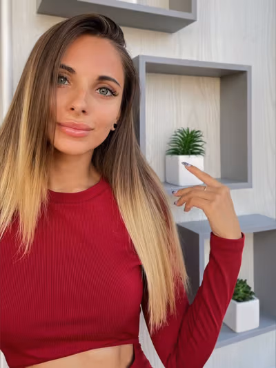 OliviaHook 🤍 OnlyFans profile