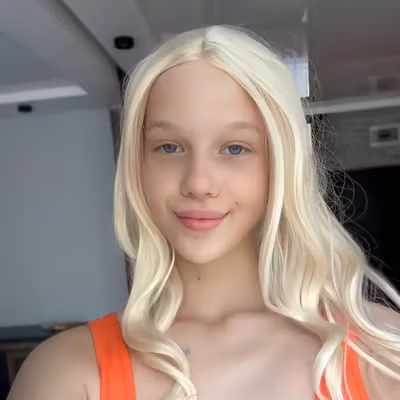 Small Li π€πͺ½ - VIP OnlyFans creator