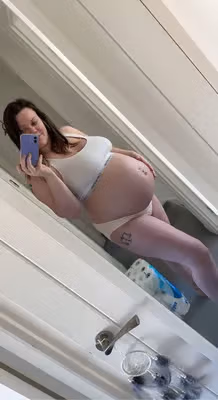 Milk Mommy Holli ๐ผPregnant MILF OnlyFans profile